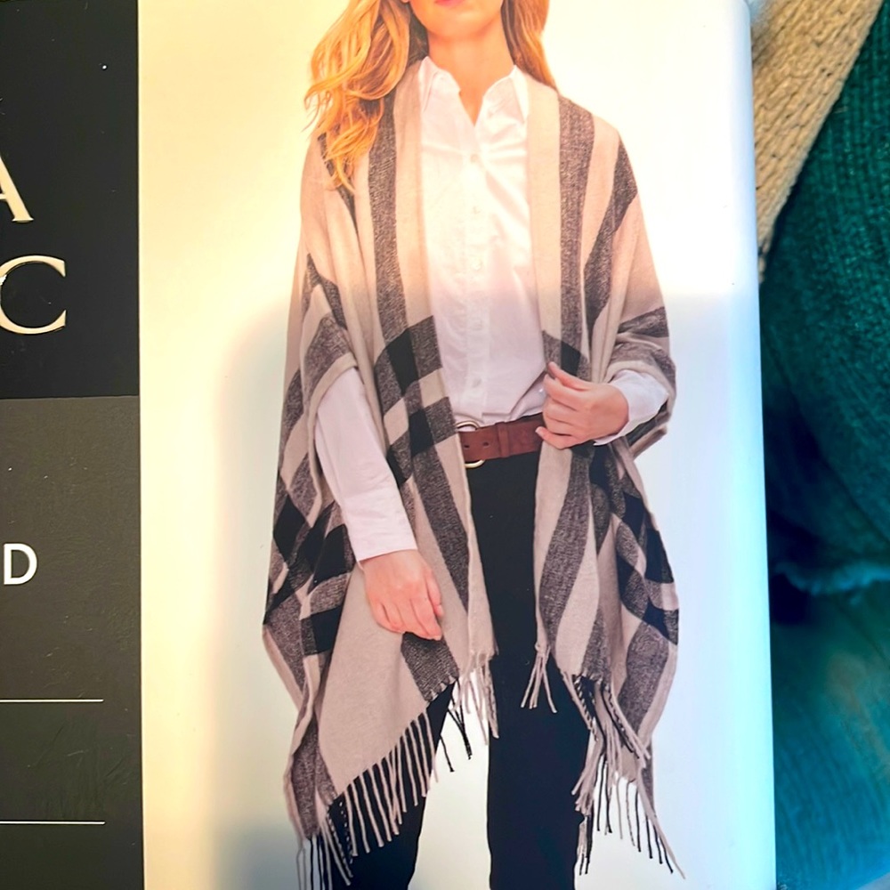 NWT BANANA REPUBLIC Cashmere Blend Wrap